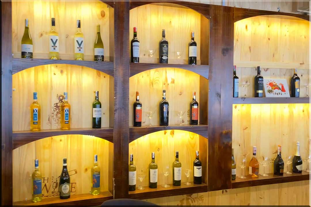 Hầm rượu nhà hàng 239 Riversid