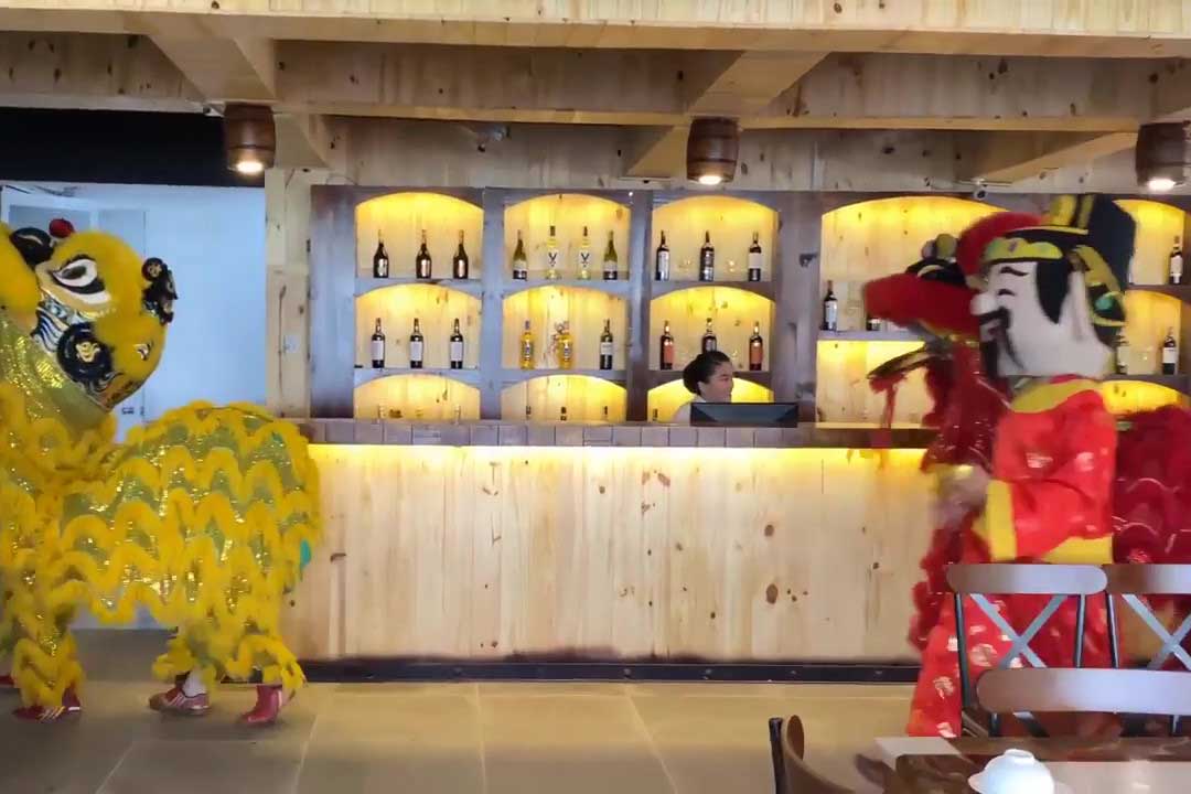 Hầm rượu nhà hàng 239 Riversid