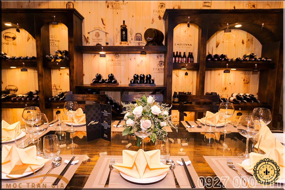 Nhà hàng hầm rượu Cheer House