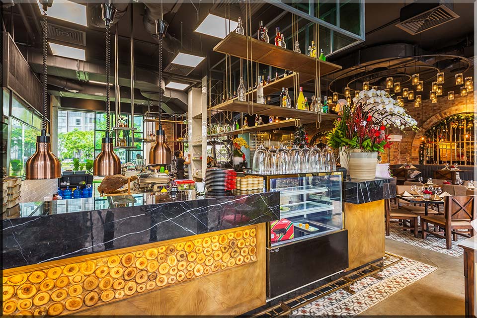 Quầy bar rượu vang Kingscross Phú Mỹ Hưng