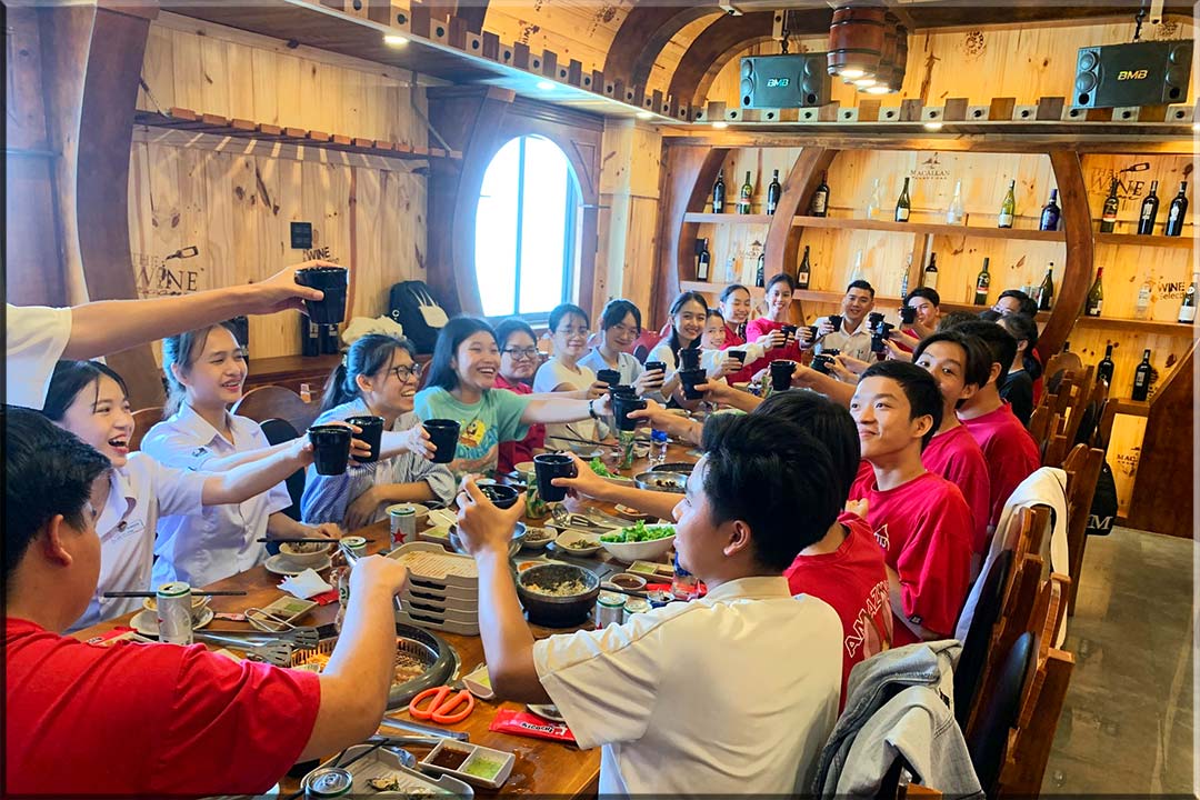 Không gian hầm rượu nhà hàng Kicochi House Phú yên