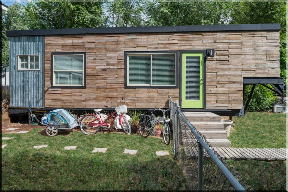 Tiny House Minimotives 20m2 cải tạo năm 2015